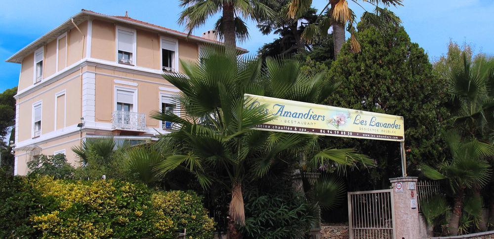 Hotel Et Studios Les Amandiers Saint-Raphaël المظهر الخارجي الصورة